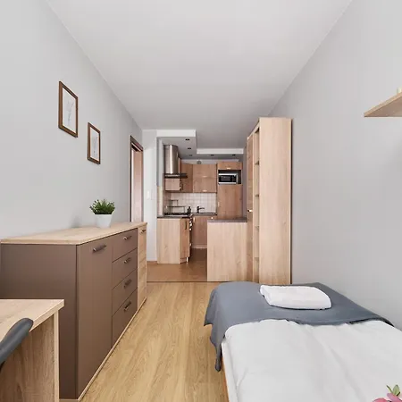 Wyszynskiego With Air Conditioning & Free Parking By Renters شقة فروتسواف