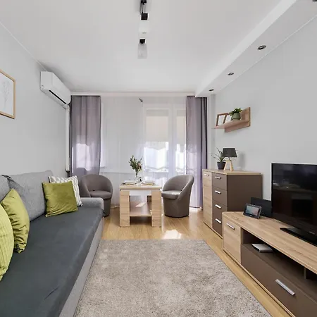 شقة Wyszynskiego With Air Conditioning & Free Parking By Renters